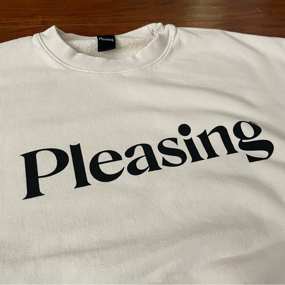 NEW PLEASING CREAM HARRY STYLES CREWNECK SWEATSHIRT - Picture 3 of 13